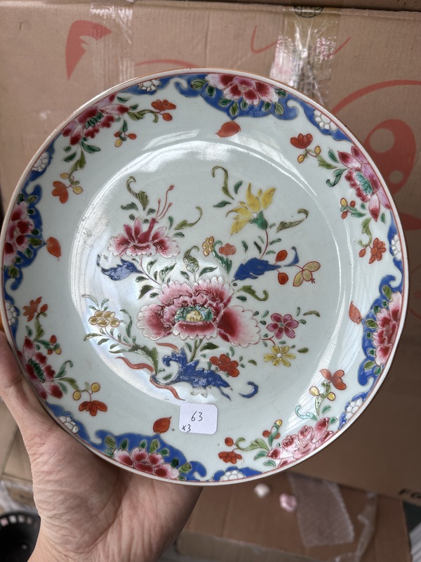 古玩陶瓷粉彩花卉紋盤拍賣，當(dāng)前價(jià)格2300元