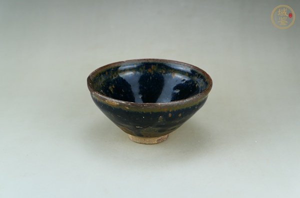 古玩陶瓷建窯黑釉雪花斑紋盞真品鑒賞圖