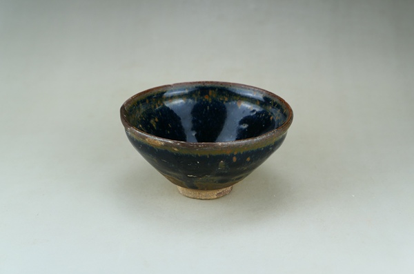 古玩轉賣精品:南宋建窯黑釉雪花斑紋盞（罕見精品）拍賣，當前價格1588元