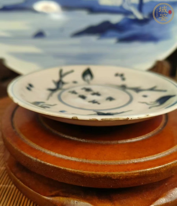 古玩陶瓷日本明治青花魚(yú)藻紋盤(pán)真品鑒賞圖