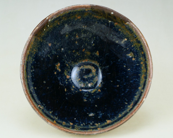 古玩陶瓷精品:南宋建窯黑釉雪花斑紋盞（罕見(jiàn)精品）拍賣(mài)，當(dāng)前價(jià)格2元
