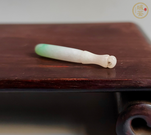 古玩陶瓷翡翠掛件真品鑒賞圖