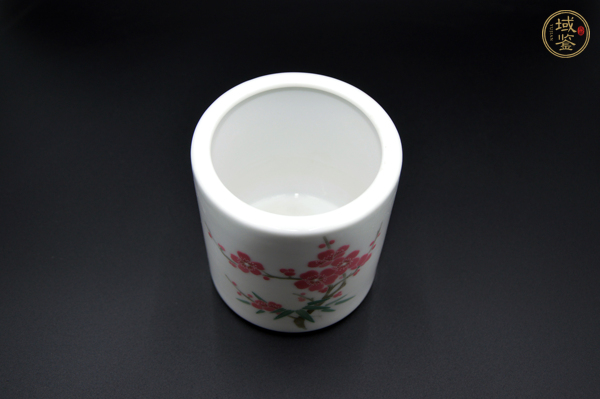 古玩陶瓷竹梅紋筆筒真品鑒賞圖