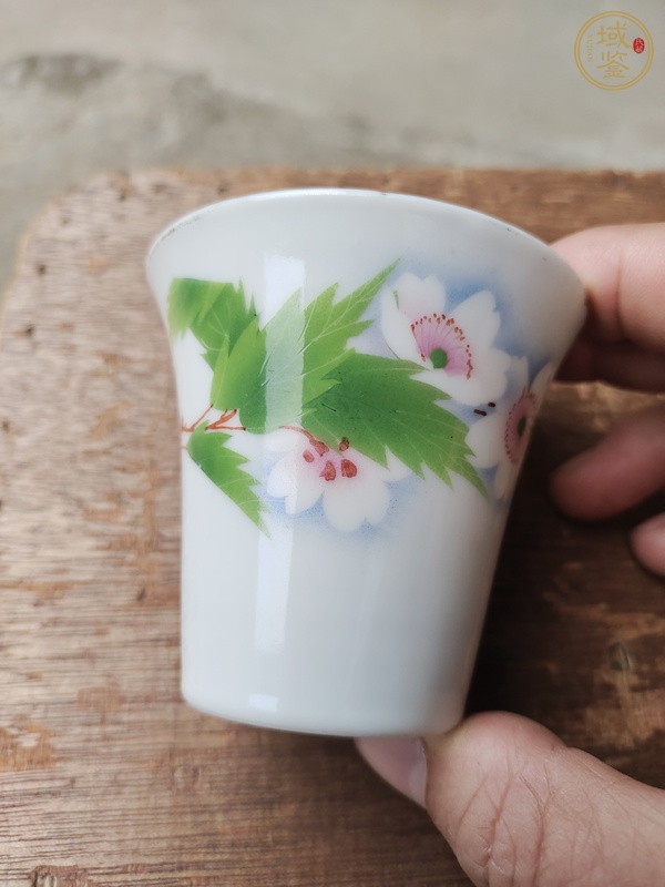 古玩陶瓷粉彩馬蹄杯真品鑒賞圖