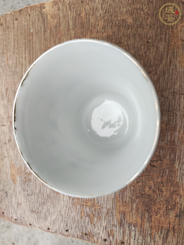 古玩陶瓷粉彩馬蹄杯真品鑒賞圖