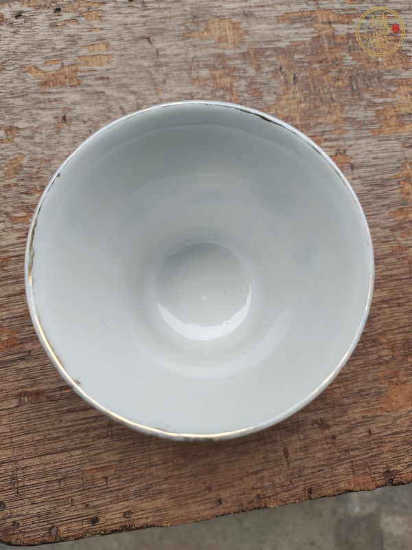 古玩陶瓷粉彩馬蹄杯真品鑒賞圖