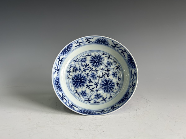 古玩轉(zhuǎn)賣(mài)清·光緒纏枝紋盤(pán)（官）拍賣(mài)，當(dāng)前價(jià)格222元