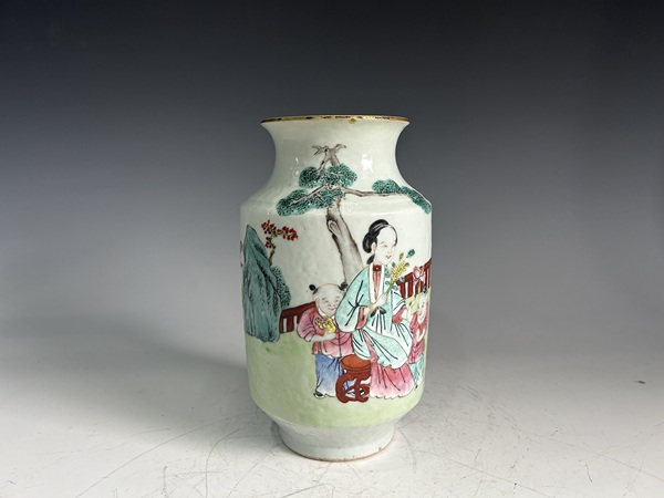 古玩陶瓷清乾隆·人物燈籠瓶拍賣(mài)，當(dāng)前價(jià)格49500元