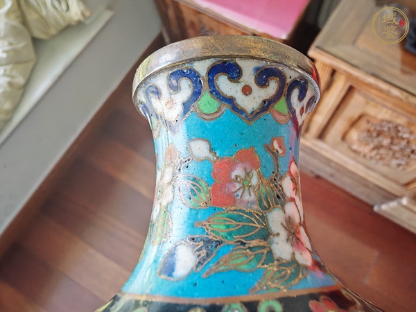 古玩陶瓷銅胎畫琺瑯花卉紋瓶真品鑒賞圖