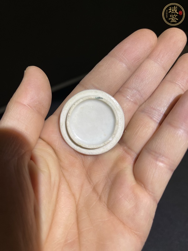 古玩陶瓷晚清細路粉彩小蓋盒真品鑒賞圖