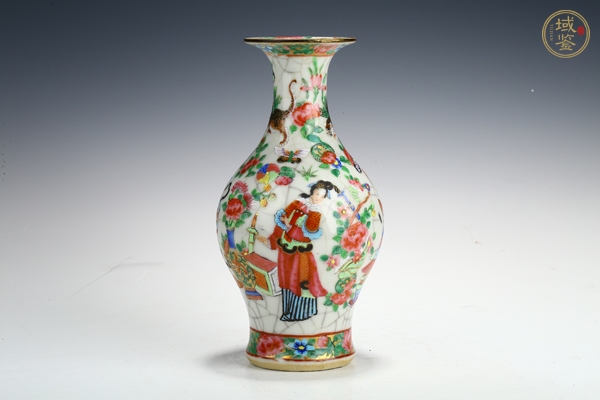 古玩陶瓷清晚·哥釉廣彩人物花蝶紋瓶真品鑒賞圖