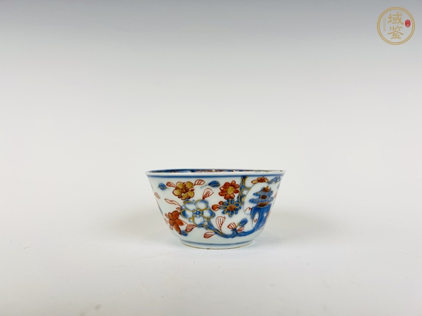 古玩清康熙·青花礬紅描花卉紋馬蹄杯真品鑒賞圖