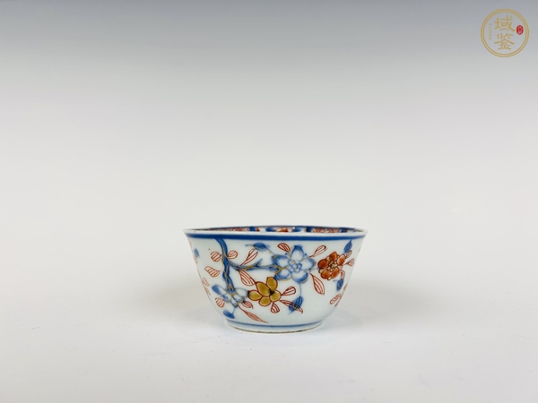 古玩陶瓷清康熙·青花礬紅描花卉紋馬蹄杯真品鑒賞圖