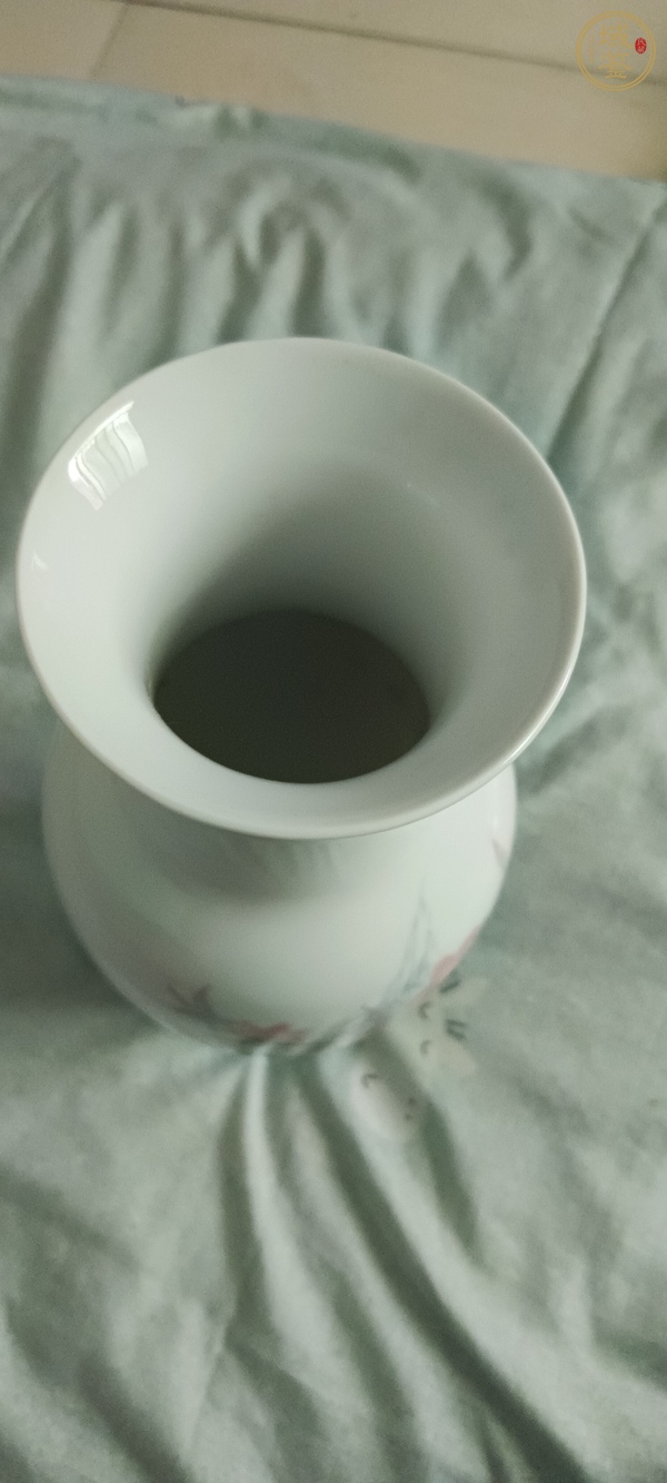 古玩陶瓷粉彩花鳥紋瓶真品鑒賞圖