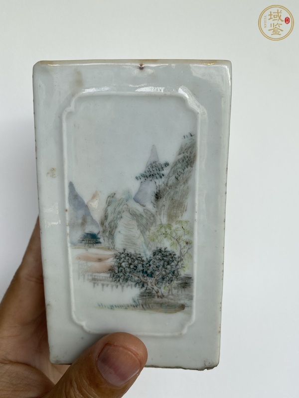 古玩陶瓷花鳥紋四方淺絳彩筆筒真品鑒賞圖