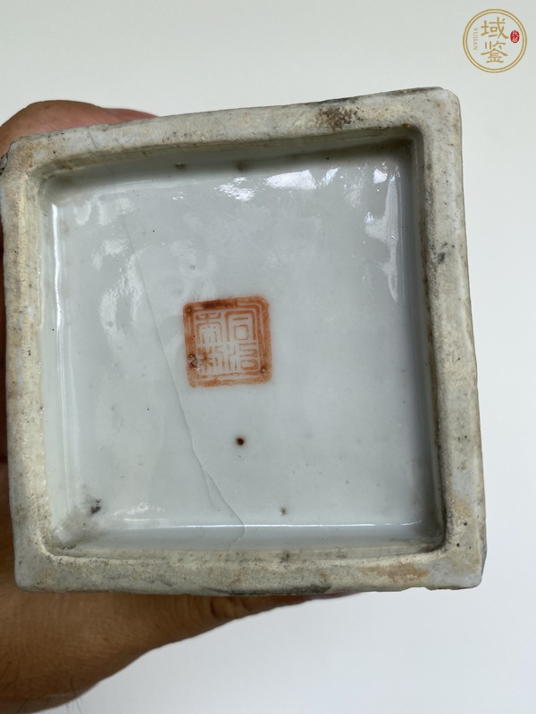 古玩陶瓷花鳥紋四方淺絳彩筆筒真品鑒賞圖