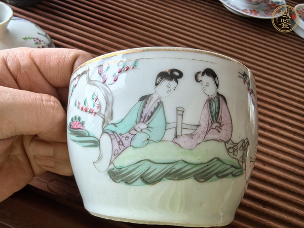 古玩陶瓷民國蓋盅真品鑒賞圖