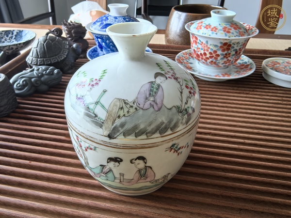 古玩陶瓷民國蓋盅真品鑒賞圖
