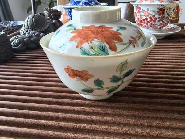 古玩陶瓷粉彩蓋碗真品鑒賞圖