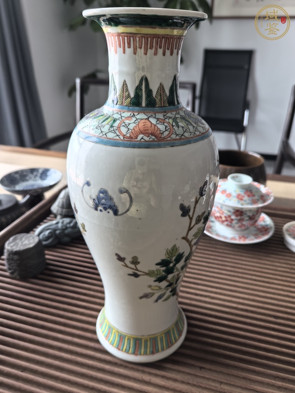 古玩陶瓷五彩花鳥紋瓶真品鑒賞圖