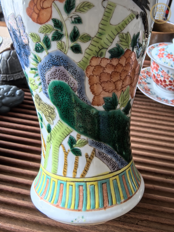 古玩陶瓷五彩花鳥紋瓶真品鑒賞圖