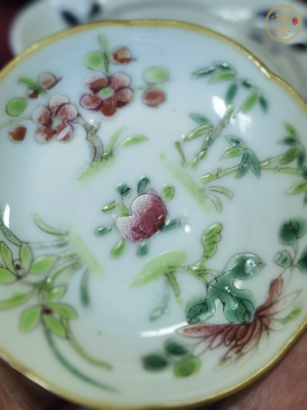 古玩陶瓷粉彩盤真品鑒賞圖