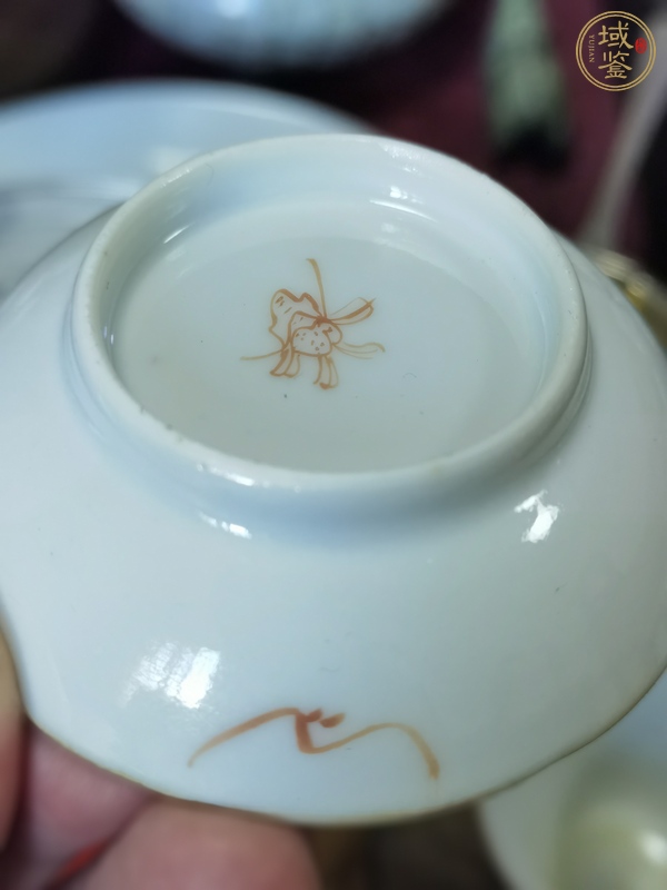 古玩陶瓷粉彩盤真品鑒賞圖
