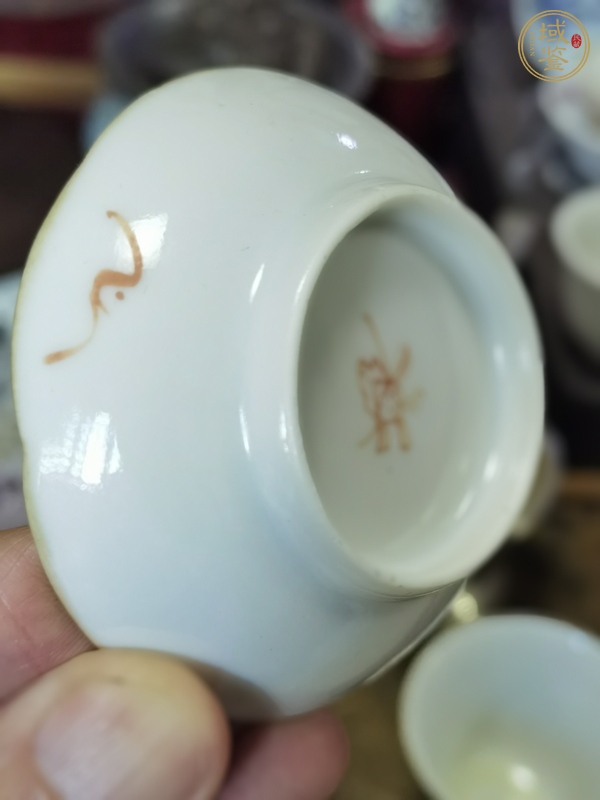 古玩陶瓷粉彩盤真品鑒賞圖
