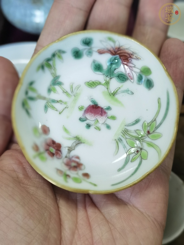 古玩陶瓷粉彩盤真品鑒賞圖