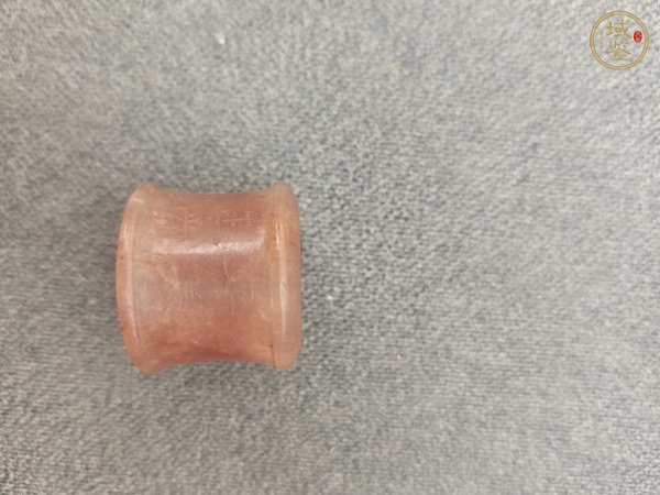 古玩玉器芙蓉石扳指真品鑒賞圖