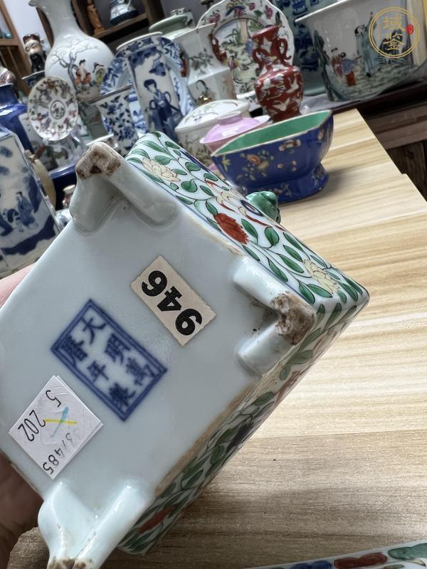 古玩陶瓷青花五彩龍紋鼎式爐真品鑒賞圖
