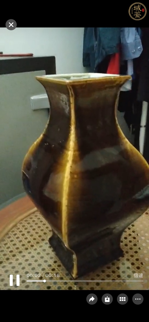 古玩陶瓷褐釉四方瓶真品鑒賞圖