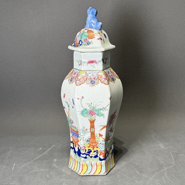 古玩陶瓷粉彩花卉紋六方蓋瓶拍賣，當(dāng)前價格6588元