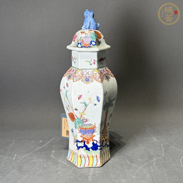 古玩陶瓷粉彩花卉紋六方蓋瓶真品鑒賞圖
