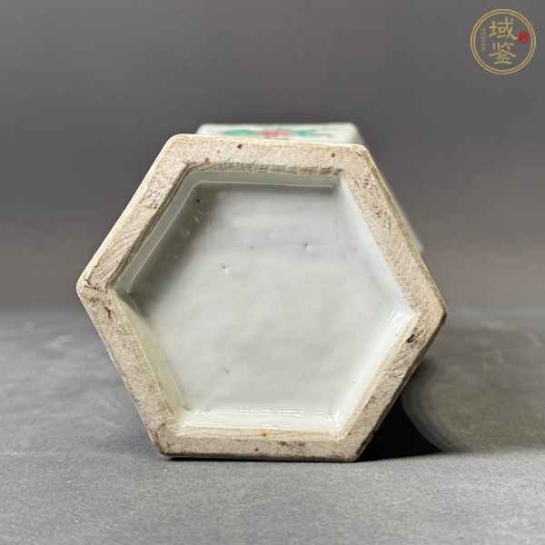 古玩陶瓷粉彩花卉紋六方蓋瓶真品鑒賞圖