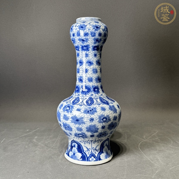 古玩陶瓷青花花卉紋蒜頭瓶真品鑒賞圖