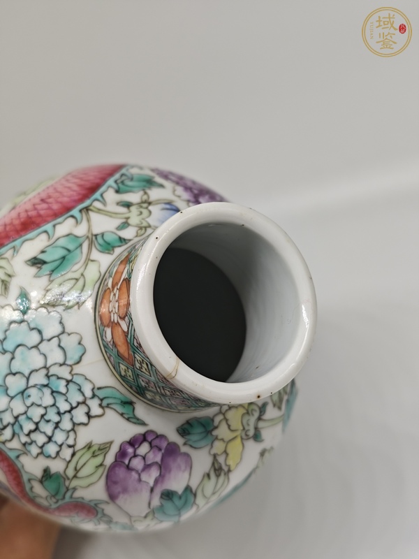 古玩陶瓷粉彩龍穿花紋雞腿瓶真品鑒賞圖