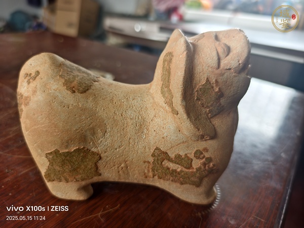 古玩陶瓷洪州窯青釉獅子擺件真品鑒賞圖