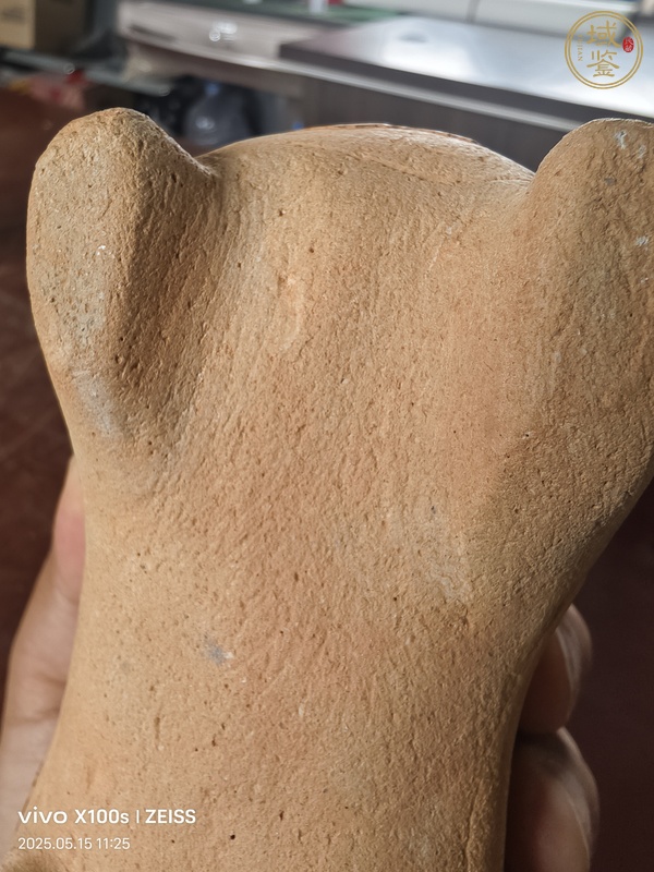 古玩陶瓷洪州窯青釉獅子擺件真品鑒賞圖