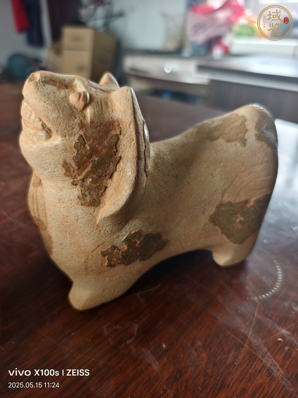 古玩陶瓷洪州窯青釉獅子擺件真品鑒賞圖