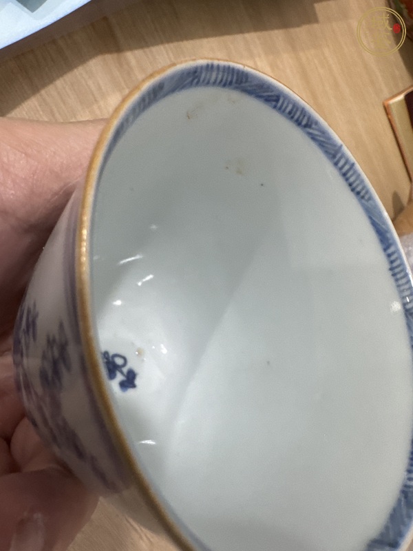 古玩陶瓷花卉紋青花杯真品鑒賞圖