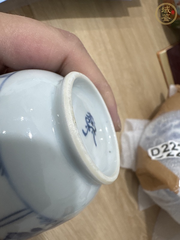 古玩陶瓷花卉紋青花杯真品鑒賞圖