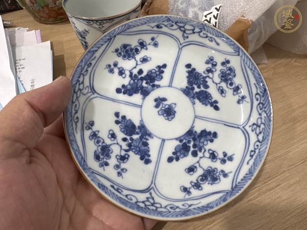 古玩陶瓷花卉紋青花杯真品鑒賞圖
