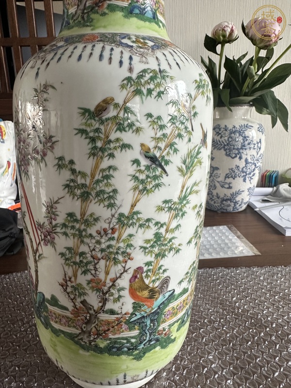 古玩陶瓷花鳥紋瓶真品鑒賞圖