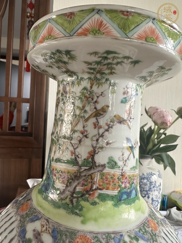 古玩陶瓷花鳥紋瓶真品鑒賞圖