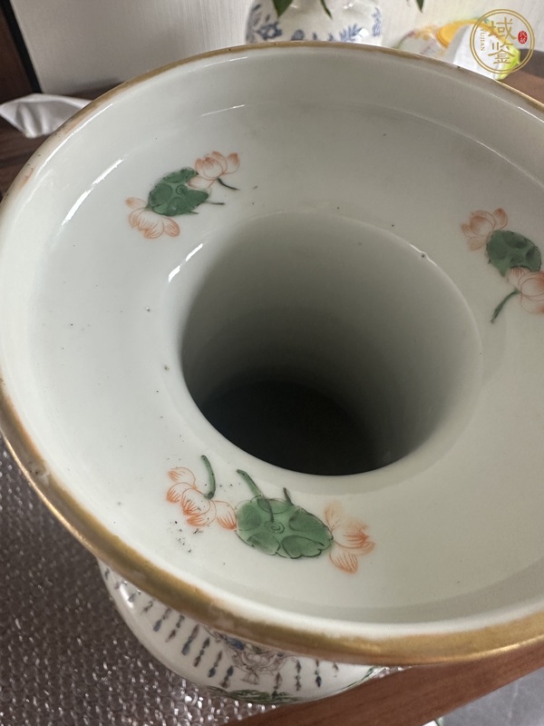 古玩陶瓷花鳥紋瓶真品鑒賞圖
