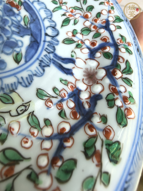 古玩陶瓷清康熙 青花五彩花卉紋盤(pán)真品鑒賞圖