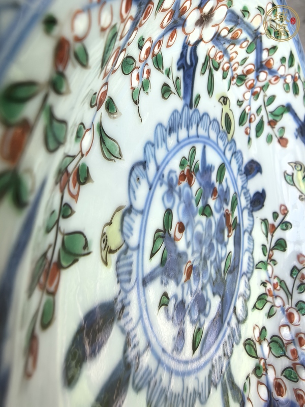 古玩陶瓷清康熙 青花五彩花卉紋盤(pán)真品鑒賞圖