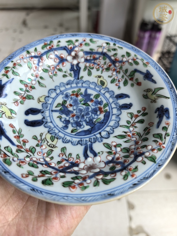 古玩陶瓷清康熙 青花五彩花卉紋盤(pán)真品鑒賞圖