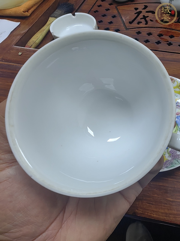 古玩陶瓷粉彩杯碟真品鑒賞圖